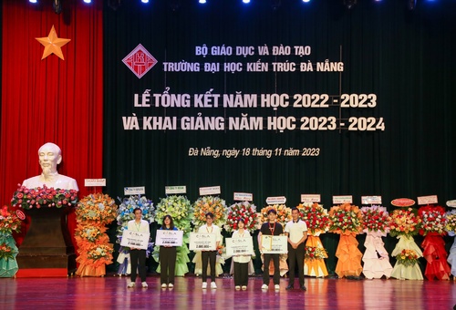 CASLAQUARTZ TÀI TRỢ HỌC BỔNG CHO SINH VIÊN TRƯỜNG ĐẠI HỌC KIẾN TRÚC ĐÀ NẴNG ĐẠT THÀNH TÍCH SUẤT SẮC TRONG HỌC TẬP NĂM HỌC 2022 - 2023